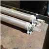 Image 2 : 2 PNEUMATIC PISTONS