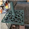 Image 2 : METAL PATIO UMBRELLA STAND