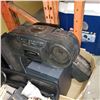 Image 2 : LOT OF ELECTRONICS, BLUERAY PLAYER, SPEAKERS