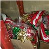 Image 3 : LOT OF NEW BOWS AND GIFT BAGS