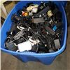 Image 2 : TOTE OF VARIOUS CHARGERS