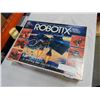 Image 2 : ROBOTIX VINTAGE TOY SERIES R-1100