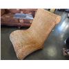 Image 2 : WOVEN WICKER LOUNGER