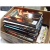 Image 2 : BOX OF COLLECTIBLE COMICS