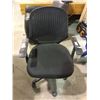 Image 1 : Mesh back executive adjustable office chair