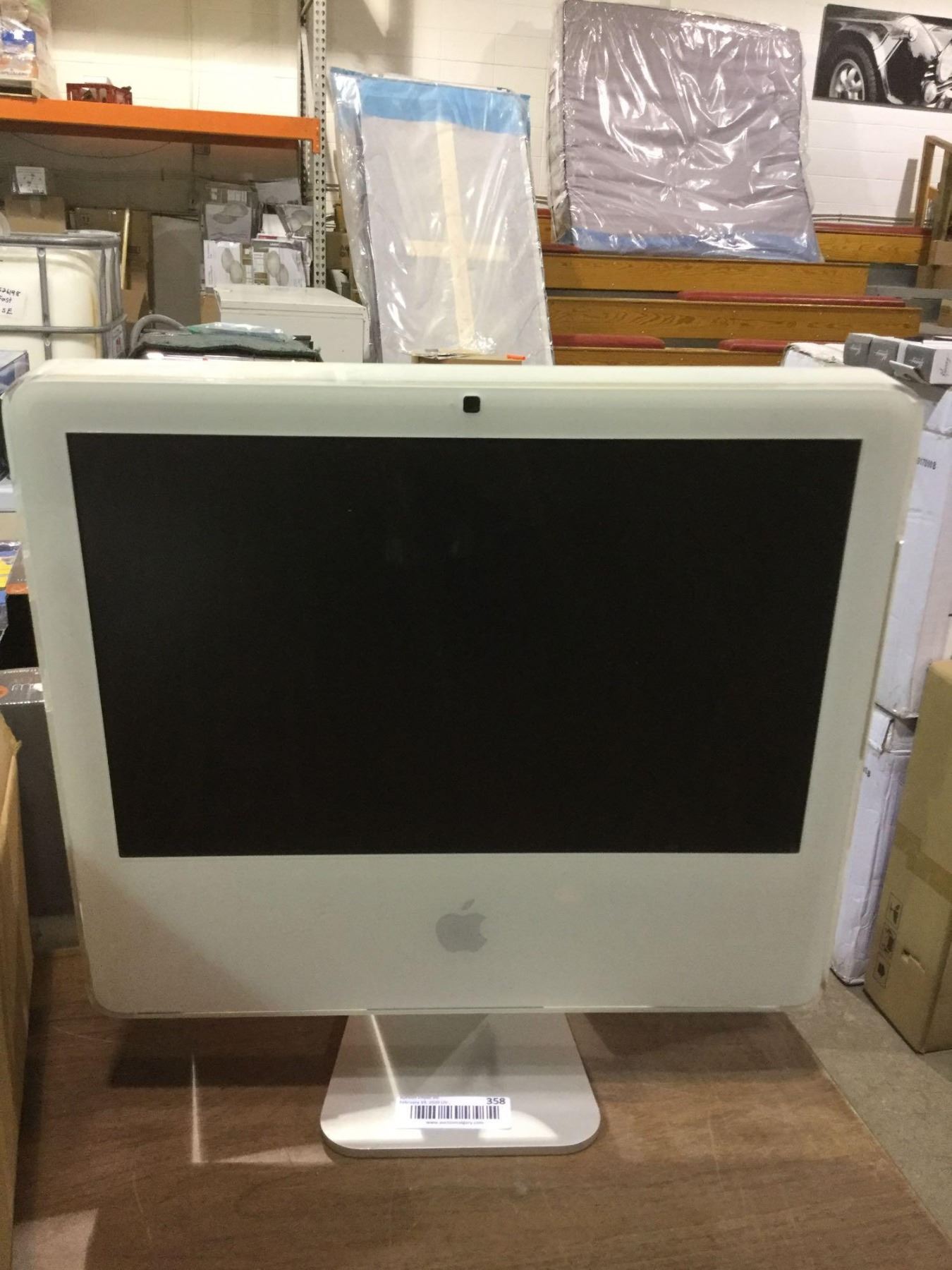 Apple IMAC model A1144 2005 desktop computer