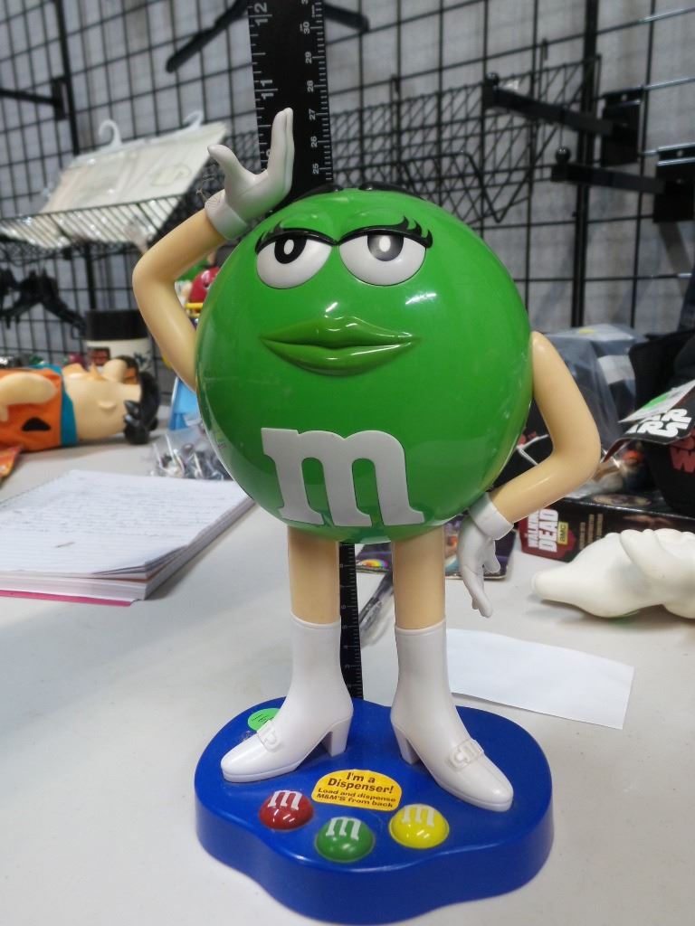 連休SALE❣️ヴィンテージm&m's グリーンちゃん2点　フィギュア Green M&M Dispenser