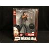 Image 1 : THE WALKING DEAD 10" ACTION FIGURE "GLENN"
