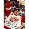 Image 2 : STEVE YZERMAN SIGNED 11X14 FRAMED PHOTO W/ COA