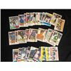 Image 1 : VINTAGE HOCKEY CARD LOT