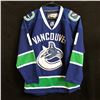 Image 2 : ROBERTO LUONGO HOCKEY JERSEY SIZE LARGE