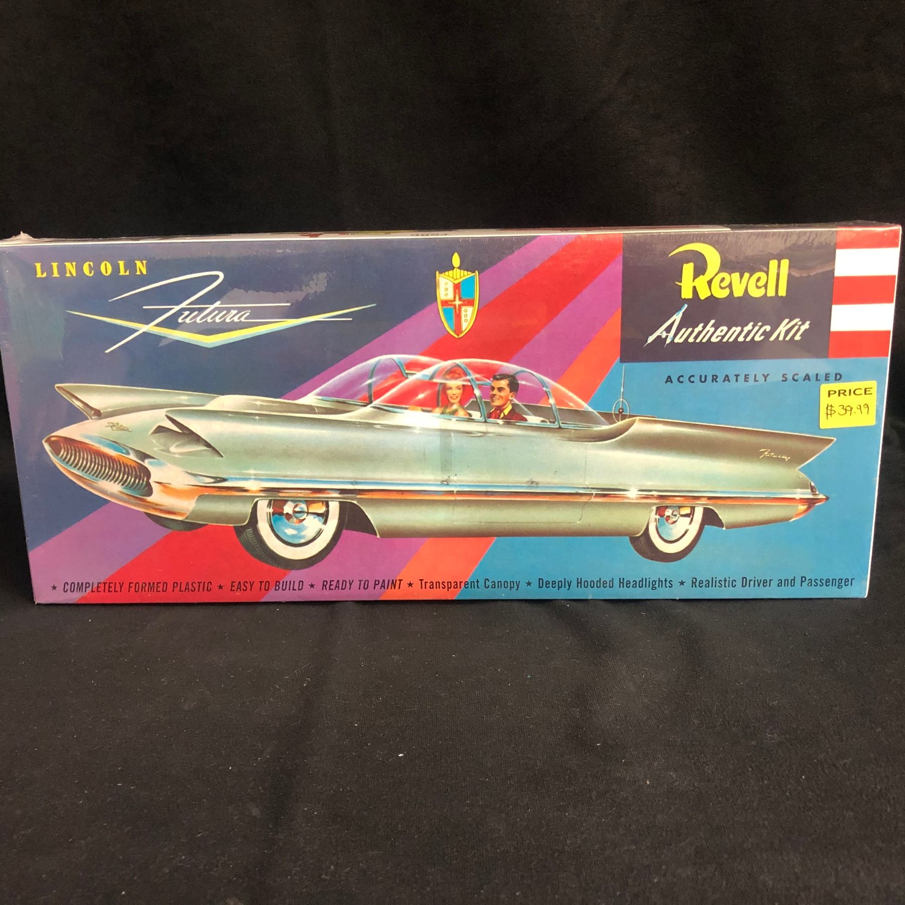 VINTAGE SEALED REVELL LINCOLN FUTURA UNBUILT MODEL KIT