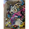 Image 1 : BAG OF ASSORT. COSTUME JEWELLERY