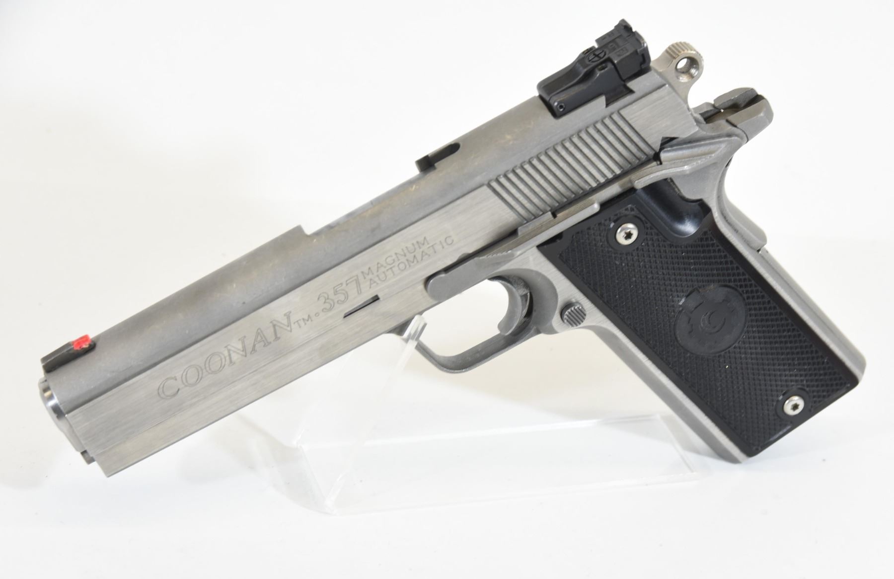 thumbnail interactive-video image 1 of 7-Round Magazine Speedloader For 44 Auto Mag & 357 Auto Mag Pistols 1 of 2