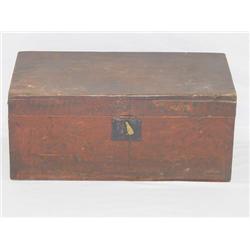 GRAIN PAINTED DOVETAILED PINE TRUNK W/