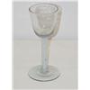 Image 1 : 5 1/2" EARLY WHITE OPALESCENT AIRTWIST 