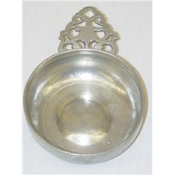4 1/4" EARLY AMERICAN PEWTER PORRINGER 