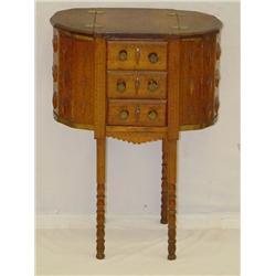 UNUSUAL 19TH CENT. FOLKY TRAMP ART PINE