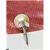Image 2 : 14 Karat White Gold and Pearl Tie Stud