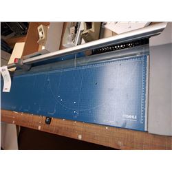 DAHLE PREMIUM ROLLING TRIMMER / APPROX. $1,500.00 NEW