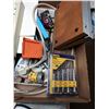 Image 3 : LOT OF ASSORTED SMALL HAND TOOLS