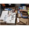 Image 1 : LOT OF ASSORTED STAPLES AND PAPER CLIPS