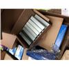 Image 8 : LOT OF ASSORTED STAPLES AND PAPER CLIPS