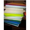 Image 2 : LOT OF ASSORTED COLOR PAPER