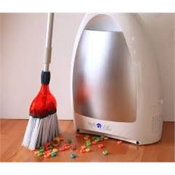 EYE VAC VACUUM SYSTEM (NEW SHOWROOM SAMPLES ) $119.00