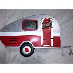 METAL VINTAGE RV  CHRISTMAS TRAILER/ $39.00