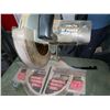 Image 2 : DELTA 10'' POWER MITER SAW