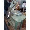Image 3 : DELTA 10'' POWER MITER SAW