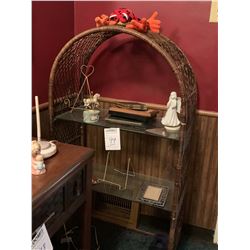 WICKER / GLASS SHELF
