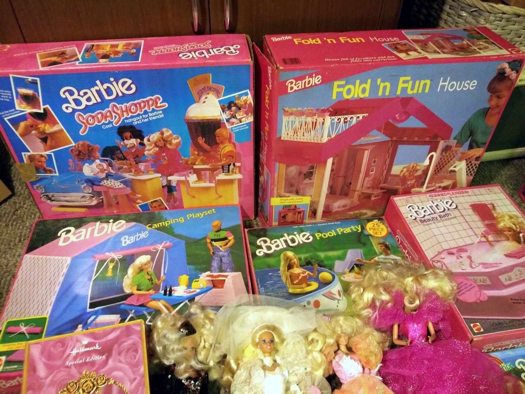 LARGE VINTAGE BARBIE LOT