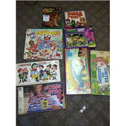 LARGE LOT OF VINTAGE BOARD GAMES (8)