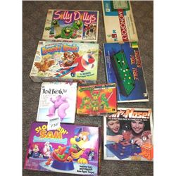 LARGE VINTAGE BOARD GAMES LOT X8