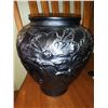 Image 1 : VINTAGE ART DECO BLACK VASE