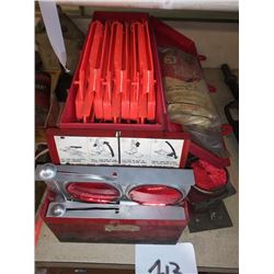 HIGHWAY SAFETY REFLECTOR KIT IN METAL CASE