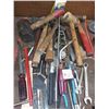 Image 2 : ASSORTED HAND TOOLS LOT