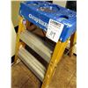 Image 1 : 2 STEP LADDER