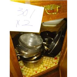 2 DOOR KITCHEN CUPBOARD LOT