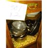Image 1 : 2 DOOR KITCHEN CUPBOARD LOT