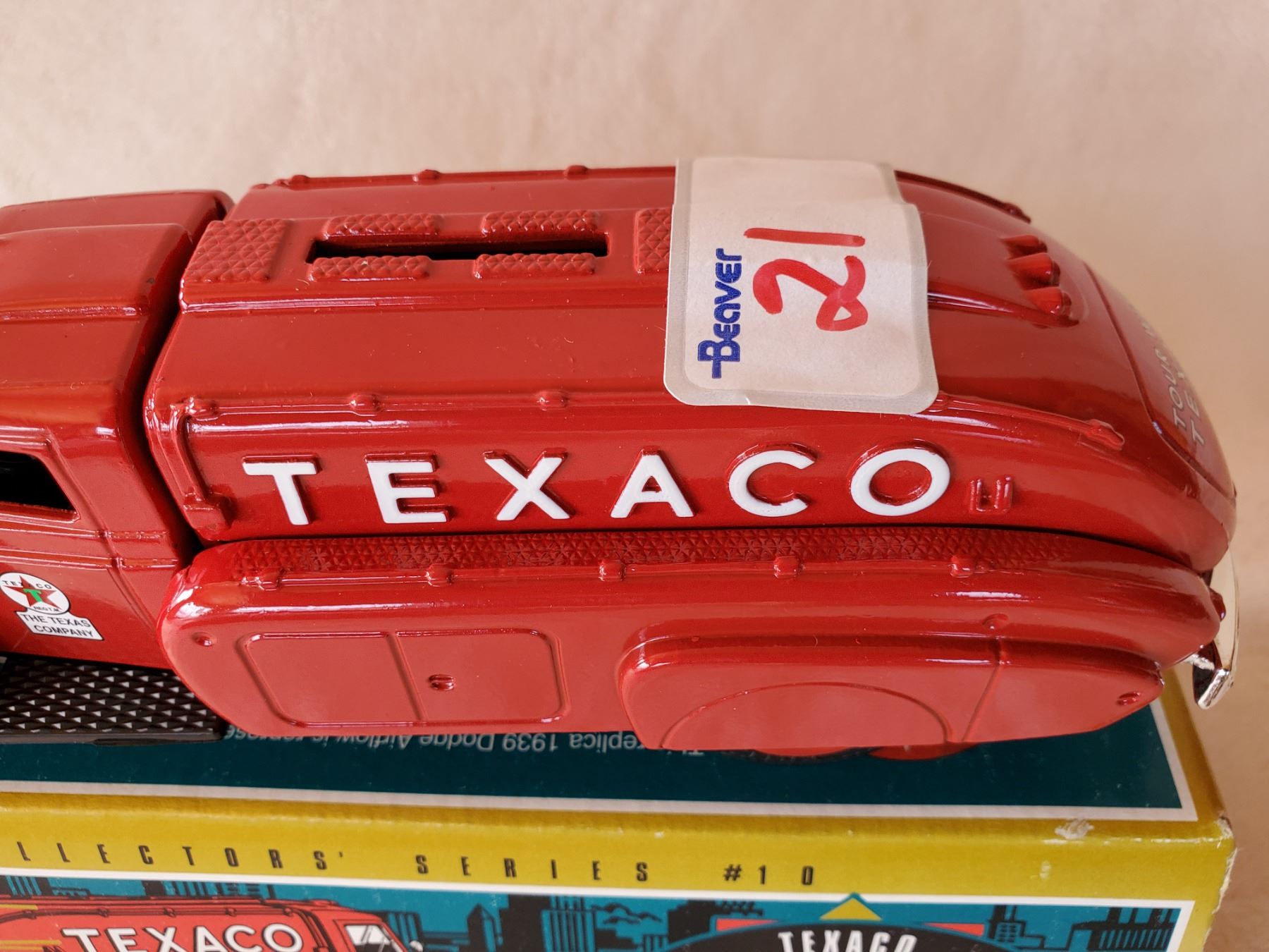 1939 DODGE AIRFLOW TEXACO COIN BANK ERTL (1993) IN BOX, 8"