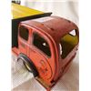 Image 2 : 12.5" WOLVERINE WHITE MUSTANG DUMP TRUCK, EXCELLENT - ORIGINAL PAINT WOODEN WHEELS