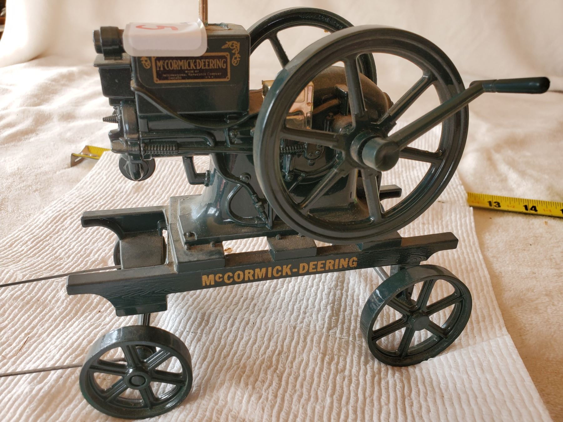 Deering Scale DIE CAST 1/6 SCALE MCCORMICK DEERING - I.H.C. STATIONARY ENGINE ON CART
