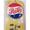 Image 2 : 1956 PEPSI-COLA THERM. 27" WITH EMBOSSED PEPSI-COLA CAP