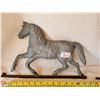 Image 1 : ORIGINAL WEATHER VANE 3D HORSE, GREAT PATINA (SMALL HOOF REPAIRS)