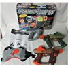 Image 1 : 1996 LASER CHALLENGE PATROL SET- LASER & VEST BOXED INST. 2 TIGER ELECTRONICS LASER TAG PISTOLS