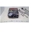 Image 2 : ASSORTED WAYNE SNAP-ON RATCHETS, EXTENDERS & BOX OF BOSCH PREMIUM WIRE SET