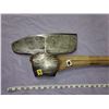 Image 4 : CIRCA 1911 ANTIQUE SQUARING AX BLADE 12" AND ORIGINAL HANDLE.